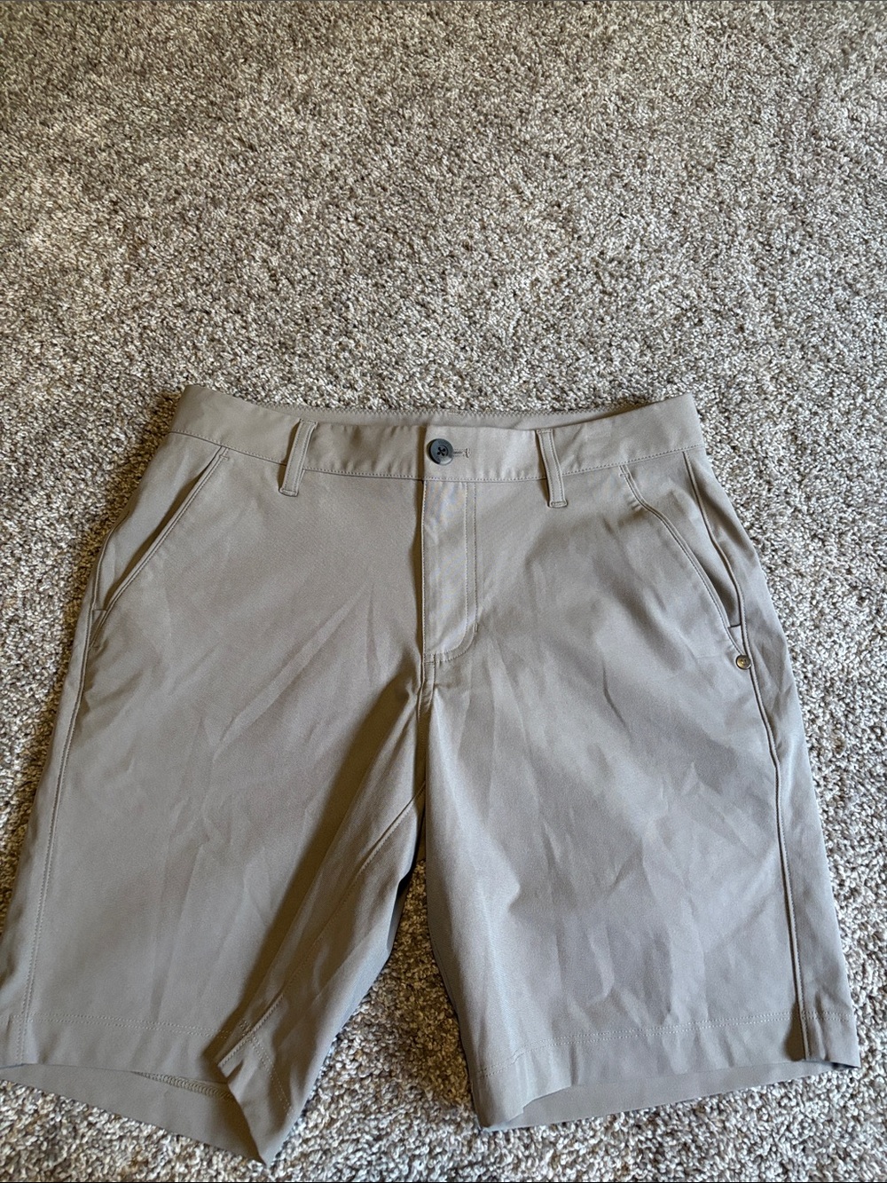 Vuori Men's Classic Tan Chino Shorts 28